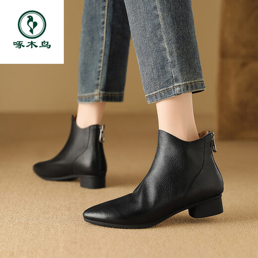 Bottes courtes en peau de mouton de pic pour femmes 2025 automne et hiver neuf bottes de chelse de chelse à toe à toe molle à talons à talons bas pour femmes