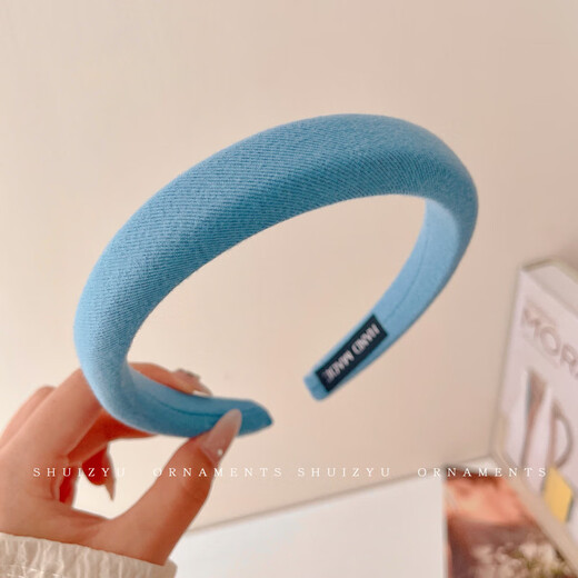 Zan Yingmei 2025 new autumn and winter plush hair hoop for women, high-end light luxury, lazy wind hair bundle, high skull face wash headband, one milk tea color solid color hair hoop