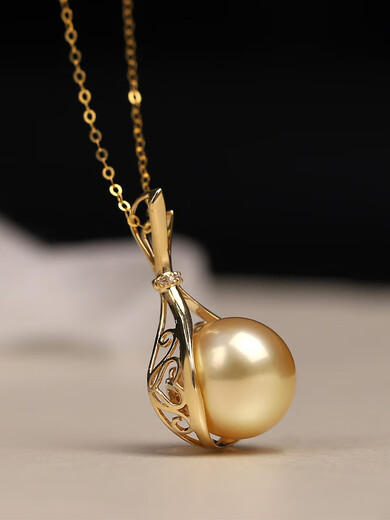 Jun Bu means natural color South Sea gold pearls, seawater pearls, 18k gold diamond lucky bag pendant necklace, 18k gold diamond/single pendant (excluding chain) 12-13mm