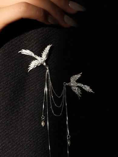 QUAMER Ju Jiu's Love Brooch Women's Cheongsam Pressed Suit Accessories New Chinese Style Feng Qiu Huang Tassel Zhen Ju Jiu's Love Brooch