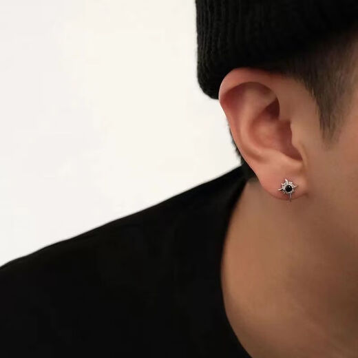 Meng Keduo Polaris earrings for men, high-end, trendy and personalized, star-shaped niche, handsome earrings for boys, birthday gift, two pairs, black + silver