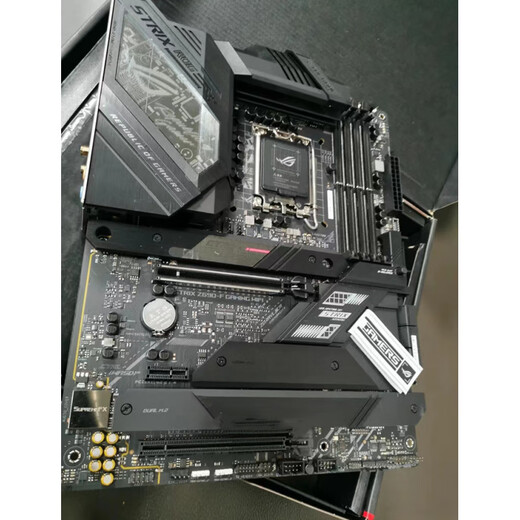 ASUS ROG STRIX Z690-F GAMING NOUVEAU BURANCE MONDE SOUTENS D5 12-14 GÉNÉRATION CPU, New National Bank National Upreed Three Year Garantie