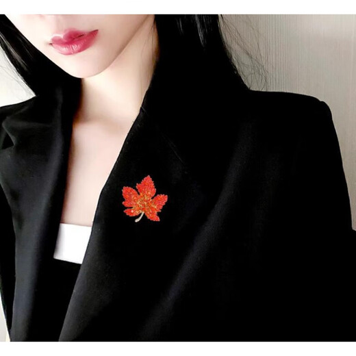 WEISHINI red maple leaf corsage brooch for women exquisite pin-like temperament suit high-end welcome accessories Chinese Valentine's Day gift red A22-308