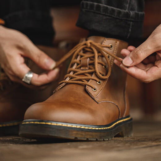 Madden Crazy Horse Leather Martin Boots Мужские осенние ретро -ретро -американские рабочие ботинки коричневый британский стиль Zhongbang повседневные кожаные ботинки Beeswax цвет Madden Work Boots 44 (270 мм)