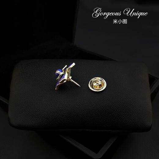 QUAMER gold store model exquisite high-end enamel flower brooch men's and women's suit collar button-down sweater gold edge Tianxi red