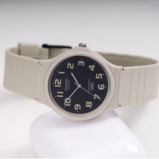 Casio (CASIO) small black watch for men and women, unisex student civil service examination, college entrance examination usable quartz watch MQ-24UC-8B
