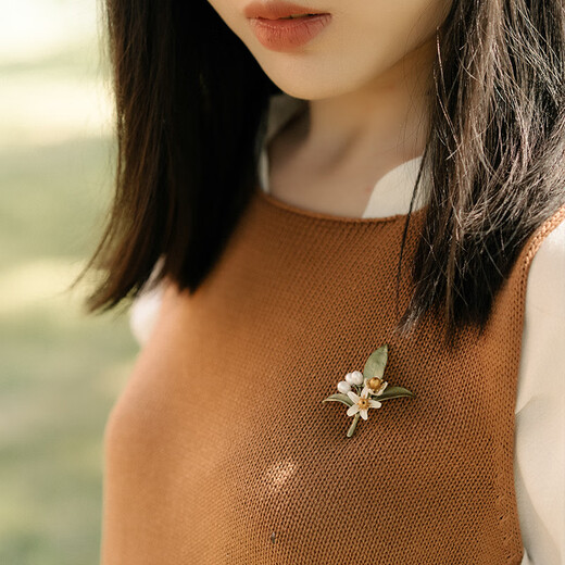 Michael Michaud Paris Versailles Museum Orange Blossom Pearl Brooch Fashionable and Exquisite High-end Boss Mentor Gift Orange Blossom Pearl Brooch