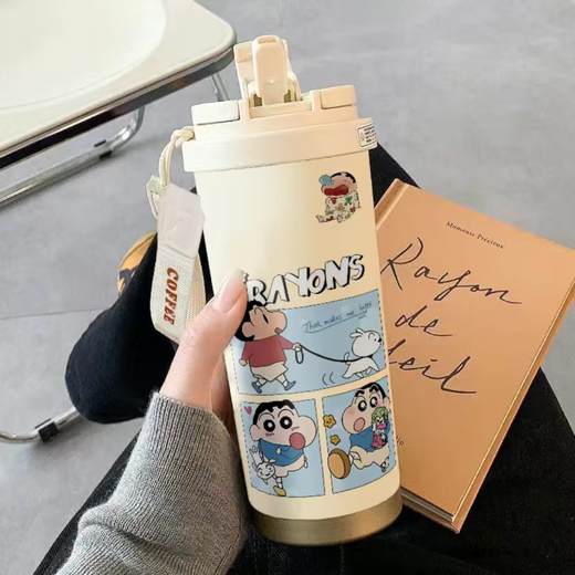 Crayon Shin-Shirt Water Cup Crayon Shin-Shirt Thermoshos Stroh große Kapazität Student Doppeldecke Mund Männer und Frauen tragen Wasser CKY679 SHIN-SHIRT + mit Lanyard 316 Edelstahl