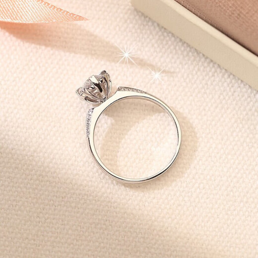 AVHE white platinum diamond ring set with bouquet of flowers for wedding gift ring Chinese Valentine's Day wife cultivated diamond artificial diamond platinum 18K gold set with snowflake - 30 points D color main diamond 9-20 ring number can be consulted or remarked