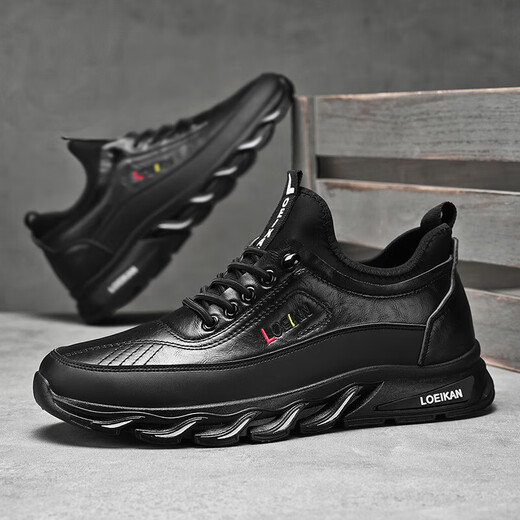 Chaussures masculines de grande taille de grande taille en cuir extérieur en cuir de sport non glissé
