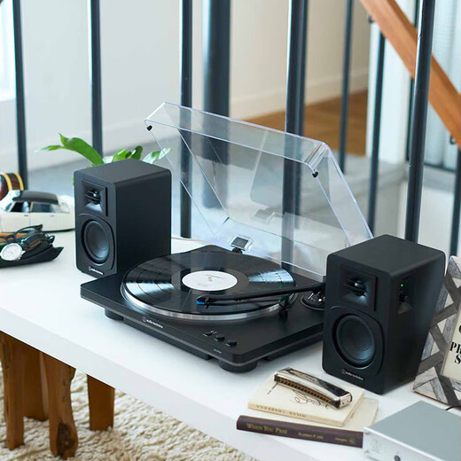 Audio-Technica AT-LP70X vinyl record player, fully automatic belt drive, dual speed record player, retro gramophone, record player, professional audio LP70X white/silver (WS)