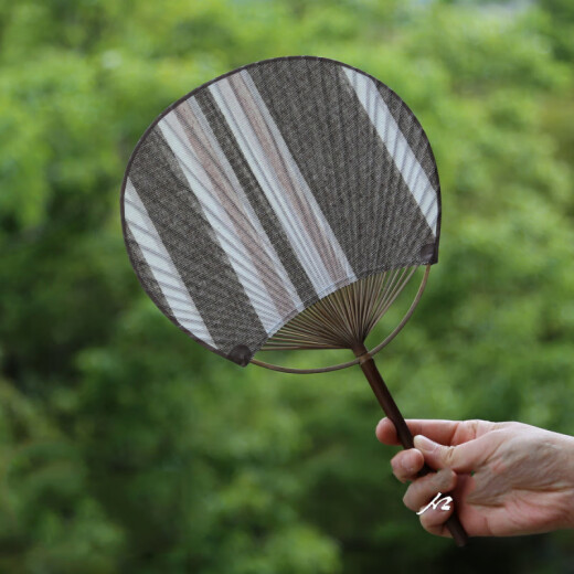 [9755 People Recolect] Fan de ronda Fan Fan Bamboo Summer Cotton Linen Cloth Classical Palm Fan China Handmade Palace Buddhist como Destino [Color aleatorio]