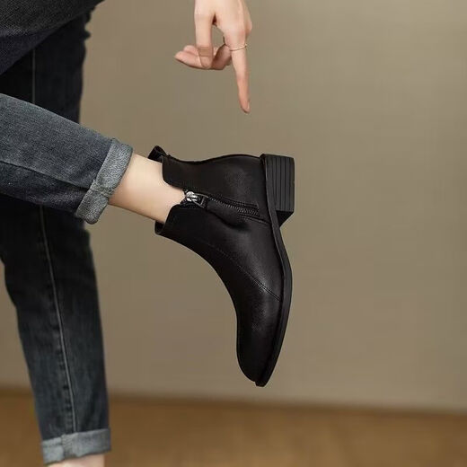 Woodpecker brand code break processing 2025 new British short pointed toe Martin boots side zipper short boots for women Chell black single 35
