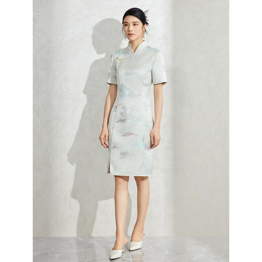 粉蓝衣橱国风感山水提花旗袍连衣裙女2024早秋浮雕礼服5A3L838 香草杏 S