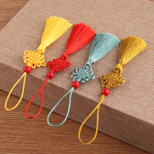 Peerless love thread No. 7 braided small mini Chinese knot tassel tassel pendant hanging bookmark jewelry hanging tassel craft pendant red