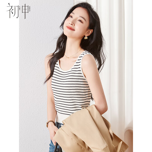 First application of spring and summer knitted vest for women, simple, versatile, large U-neck, fashionable inner and outer top S141B4262
