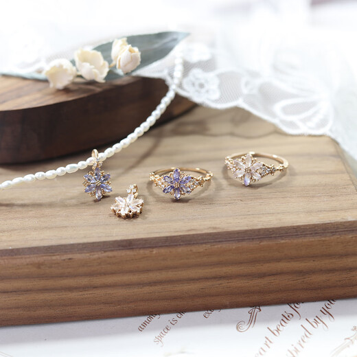 Pop Japanese Nojess*23 Christmas limited snowflake snow cut grass moonstone tanzanite ring necklace 925 silver gold-plated moonstone pendant natural pearl necklace