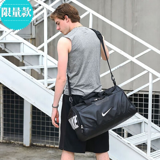 Gym training swimming bag sports bag women's large capacity wet and dry separation handbag one-shoulder crossbody bag travel bag large black [dry wet and shoe position]