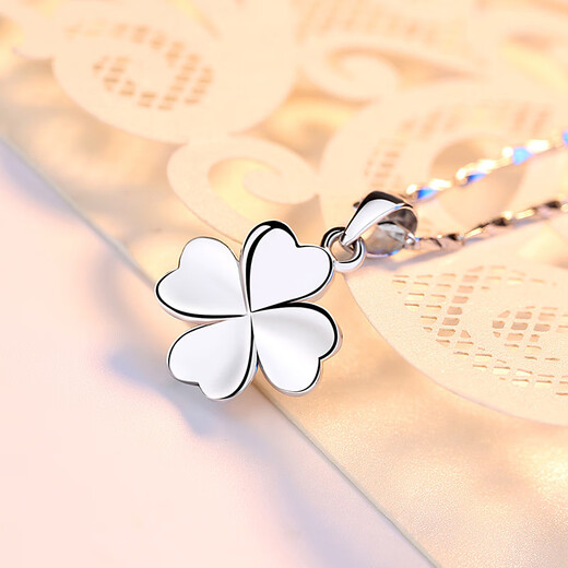 The most decorated Pt950 platinum necklace for women, glossy silver four-leaf clover pendant, K gold plain silver clavicle chain, birthday gift for women, diamond-encrusted platinum version (single pendant does not include chain) S999