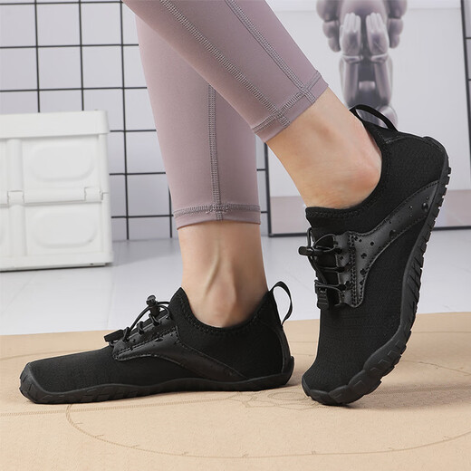 McCann indoor fitness shoes for men and women, non-slip and wear-resistant jump rope shoes, shock-absorbing yoga shoes, comprehensive training shoes, breathable aerobics shoes, white 38