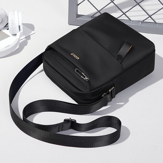 Golf (GOLF) shoulder bag, men's casual crossbody bag, men's mobile phone, iPad bag, water-repellent commuting sports shoulder bag, gift for boyfriend