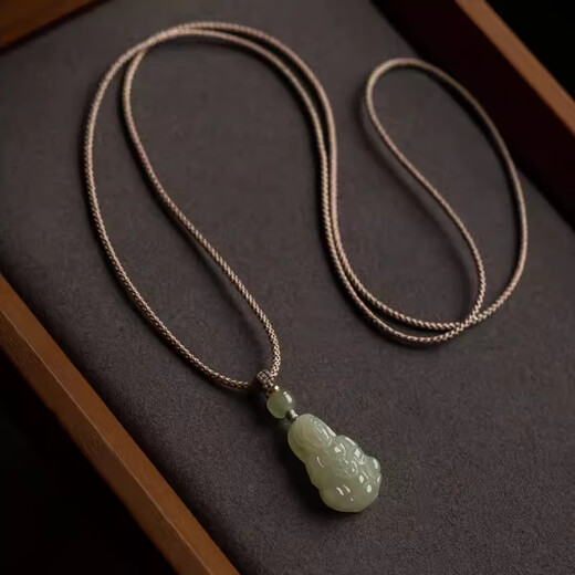 BJYL White Jade Guanyin Pendant Women's Necklace Ancient Jade Pendant Amulet Chinese Style Jade Pendant Jade Pendant Men's Gift Guanyin Pendant Ordinary Gift Box