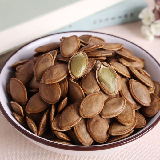 Yihai Tianjin Boiled Pumpkin Seeds Stewed in Sauce Five-Spice Wet Braised Boiled and Kneaded Vacuum Packed Dried Fruit Roasted Seeds Boiled Pumpkin Seeds 2Jin Jin is equal to 0.5kg (500g*2 bags) Default