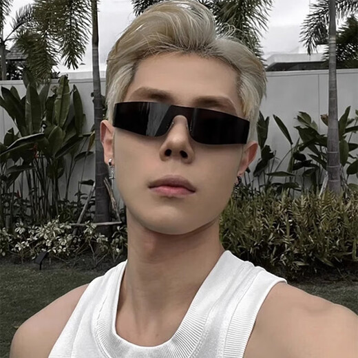 Nianfu Ear Clip Men's Trendy American Cool Handsome Boy Cross Earrings No Punching No Ear Holes Fake Earrings Trendy Men's Ear Accessories Cross Ear Clips Silver Pair