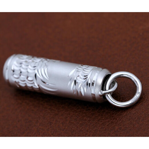 QIANSHU Valentine's Day gift platinum pendant for men and women pt950 platinum pendant necklace dragon column platinum necklace gold weight about 1.85 grams height 2.3CM * width 0.5