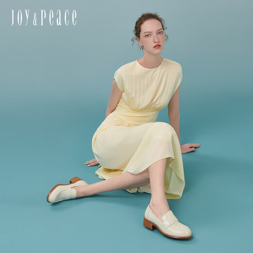 Zhenmeishi Dong Jie same style toffee spring cowhide loafers small leather shoes for women 15906AA4 beige 34