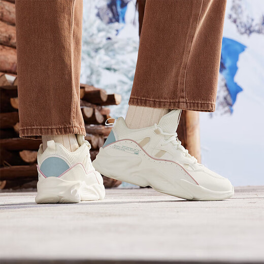 361 Women's Sports Shoes Autumn and Winter Warm and Velvet Retro Thick Soled Casual Dad Cotton Shoes Women 681946707A-1