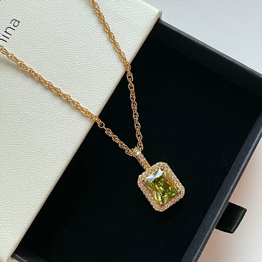 Yingtang Old Phoenix 999 Peridot Pendant European and American Fashionable Olive Green Necklace Flashing Faceted Zircon Olive Green Necklace