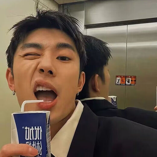 Free Talk No Piercing Ear Clip Men's Earrings No Punching Single Trendy High-end Earrings for Boys No Holes Handsome Earrings for Men Silver Single