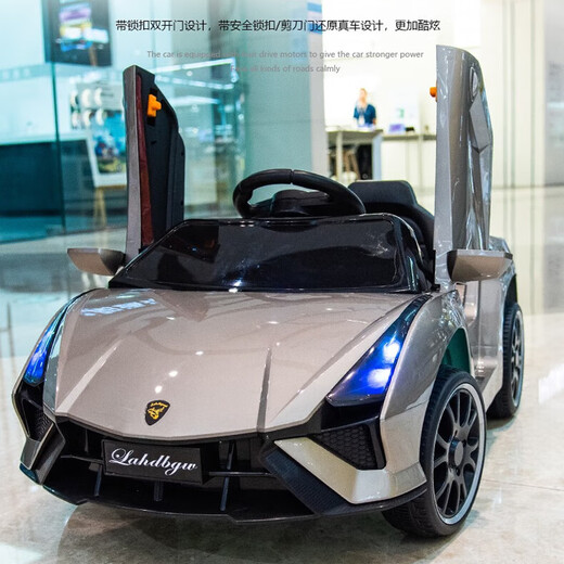 Funbaobao children's electric car four-wheel sports car toy car that can seat a child, baby, baby, charging and driving remote control car Rouge powder four-wheel drive + self-driving remote control + music and lighting