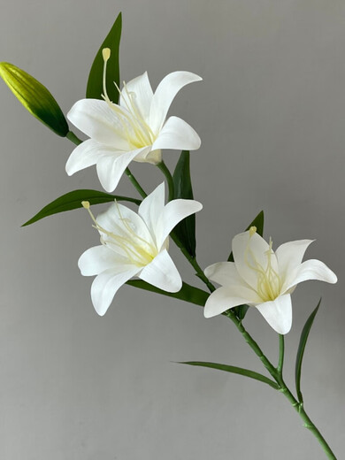 Runlei artificial flower lily artificial flower living room plastic bouquet floor decoration silk flower wedding flower arrangement interior decoration decoration glue-touch large lily-rose red