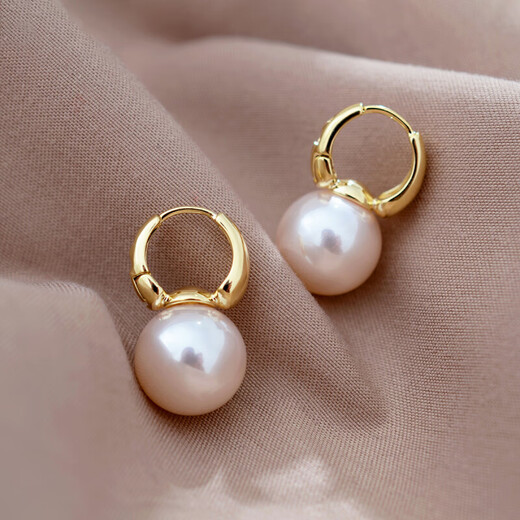 Fat Donglai's same style 18k gold earrings, 18K gold French pearl light luxury earrings, temperament earrings, earrings for women, 52 champagne pearls