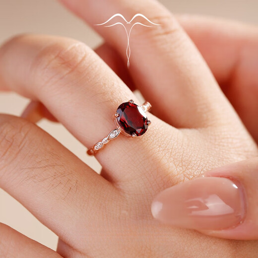 Fat Donglai's same pigeon blood ruby ​​ring 18k gold 2.5 carat natural pigeon blood red aluminum garnet gemstone 7X9 natural garnet ring live