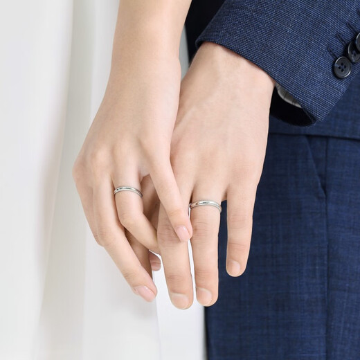 Chow Sang Sang PROMESSA Small Crown Platinum Diamond Ring Garland Crown Row Diamond Ring Pair of Rings for Women 94703R Pricing 13 Circles