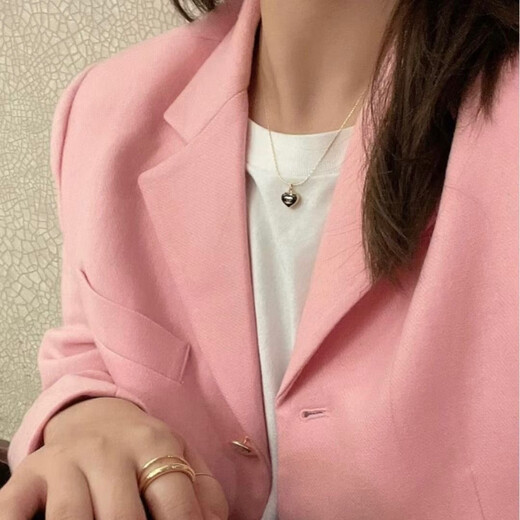 Muqian black love peach heart necklace women's titanium steel non-fading niche advanced clavicle chain autumn and winter sweater chain short new style black peach heart