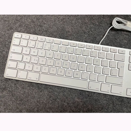 Pure metal MAC G6 Apple A1243 wired keyboard USB full numeric keyboard iMAC free text sticker is white official standard