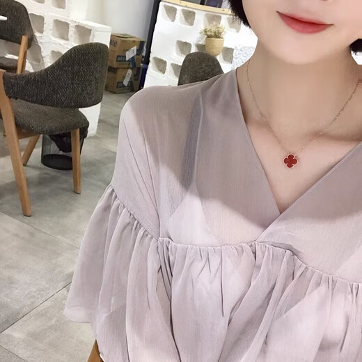 Fat Donglai's same style 18K color gold four-leaf clover necklace for girls 18K rose gold Au750 color gold light luxury clavicle rose gold four-leaf clover red necklace