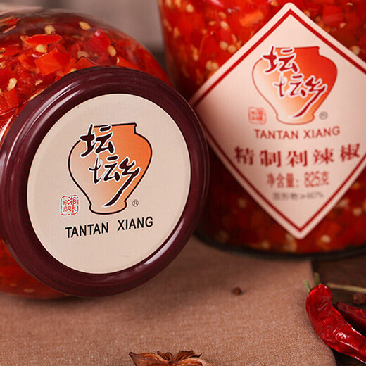 Tantan Township Chili sauce Refined Chaotian pepper Steamed fish head Spicy sauce Braised pepper sauce Pickled pepper sauce Seasoning sauce Refined chopped pepper 825g
