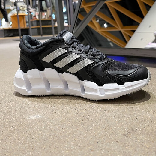Chaussures féminines adidas, nouveaux chaussures de sport aérien fraîches de climacool d'été.
