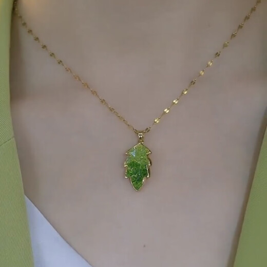 Mo Yun Wizard of Oz natural peridot leaf pendant necklace light luxury niche clavicle chain 2024 new style
