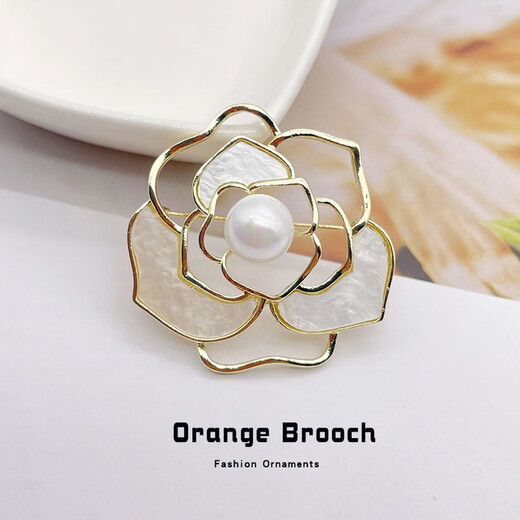 QUAMER Luxurious and atmospheric small fragrance style high-end rose exquisite women's brooch fixed clothes rose