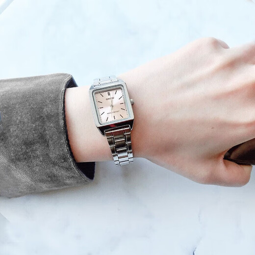 Casio (CASIO) watch women's small square ins Internet celebrity retro student exam fashion versatile simple pointer quartz women's watch gift LTP-V007D-4E pink plate steel belt