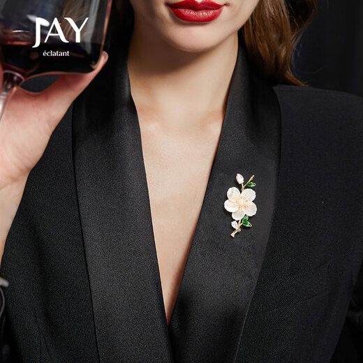 Jay plum blossom brooch women's pin accessories birthday gift for elder mother and mother-in-law