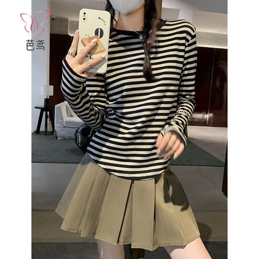 T-shirt rayé à manches à manche rond Bayuan pour femmes au début de l'automne et de la conception d'hiver Niche lâche et polyvalent à fond intérieur décontracté.