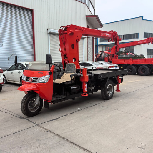 Wuzheng original chassis is equipped with a truck-mounted crane, agricultural garden orchard tree moving crane, three-wheel small crane