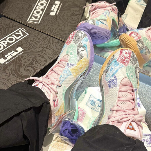 耐克（Nike）男鞋夏季新款LEBRON 22詹姆斯22实战篮球鞋抗扭防滑缓震运动鞋 FZ1098-100 LBJ22 詹姆斯 41